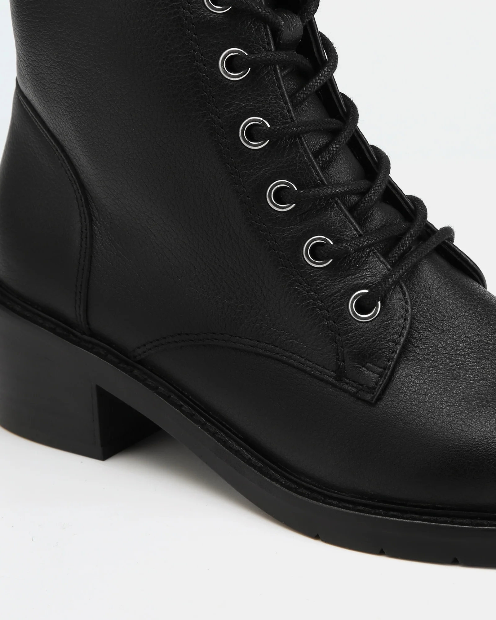 Benny Black Pebble Leather Ankle Boot - Image 3