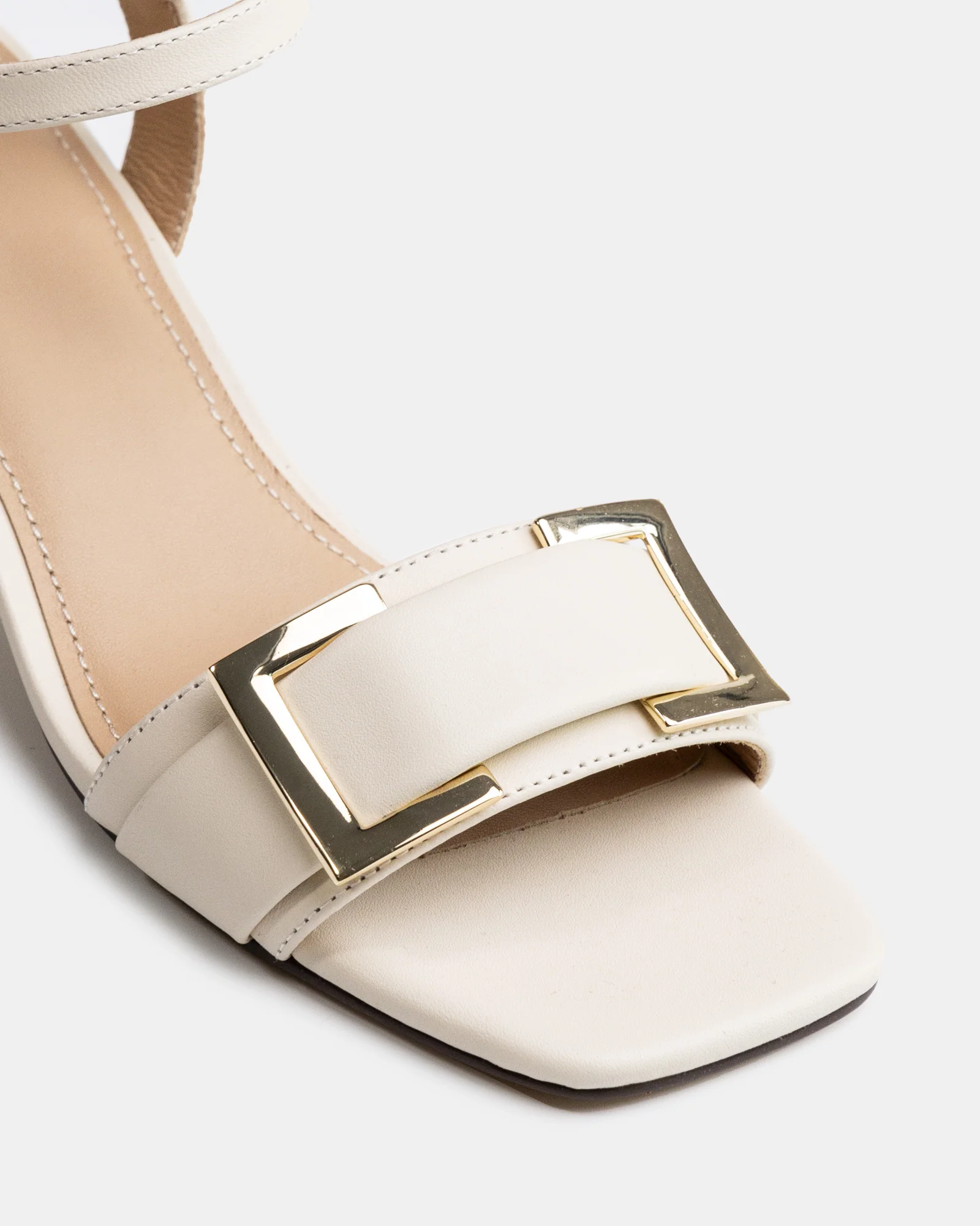 Izaro Vintage Ivory Leather Block Heel - Image 3