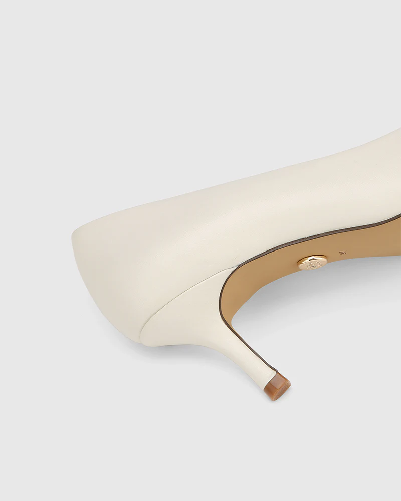 Maine Off White Leather Pump - Image 3